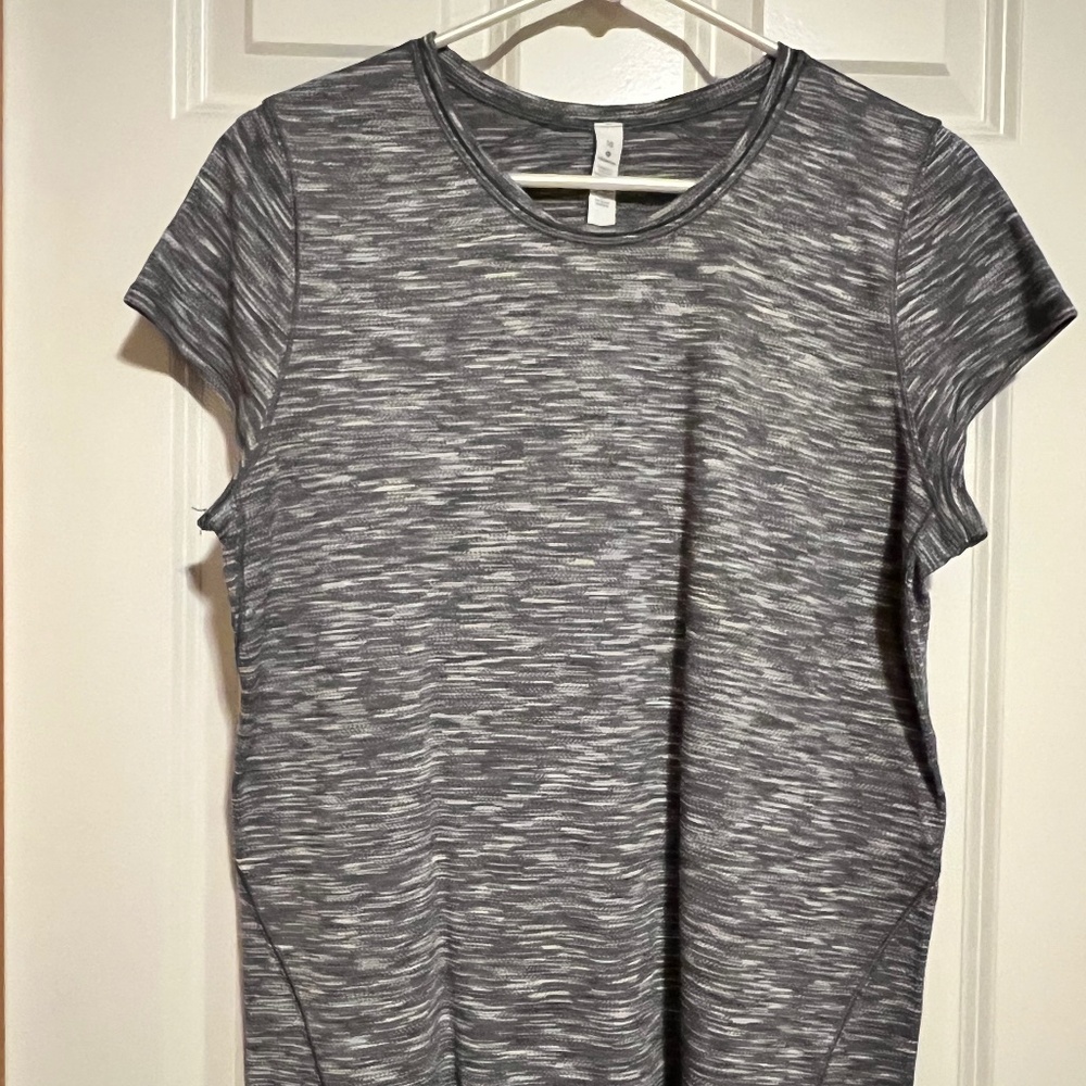 Lululemon top